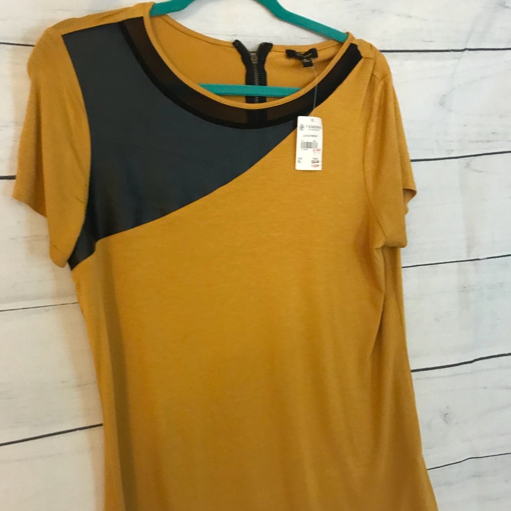 Goldenrod Short Sleeved Top w/ Dark Slate Accent